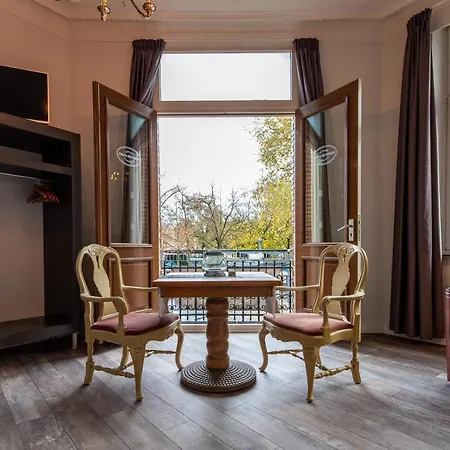 Oda ve Kahvaltı Hendrik Venlo